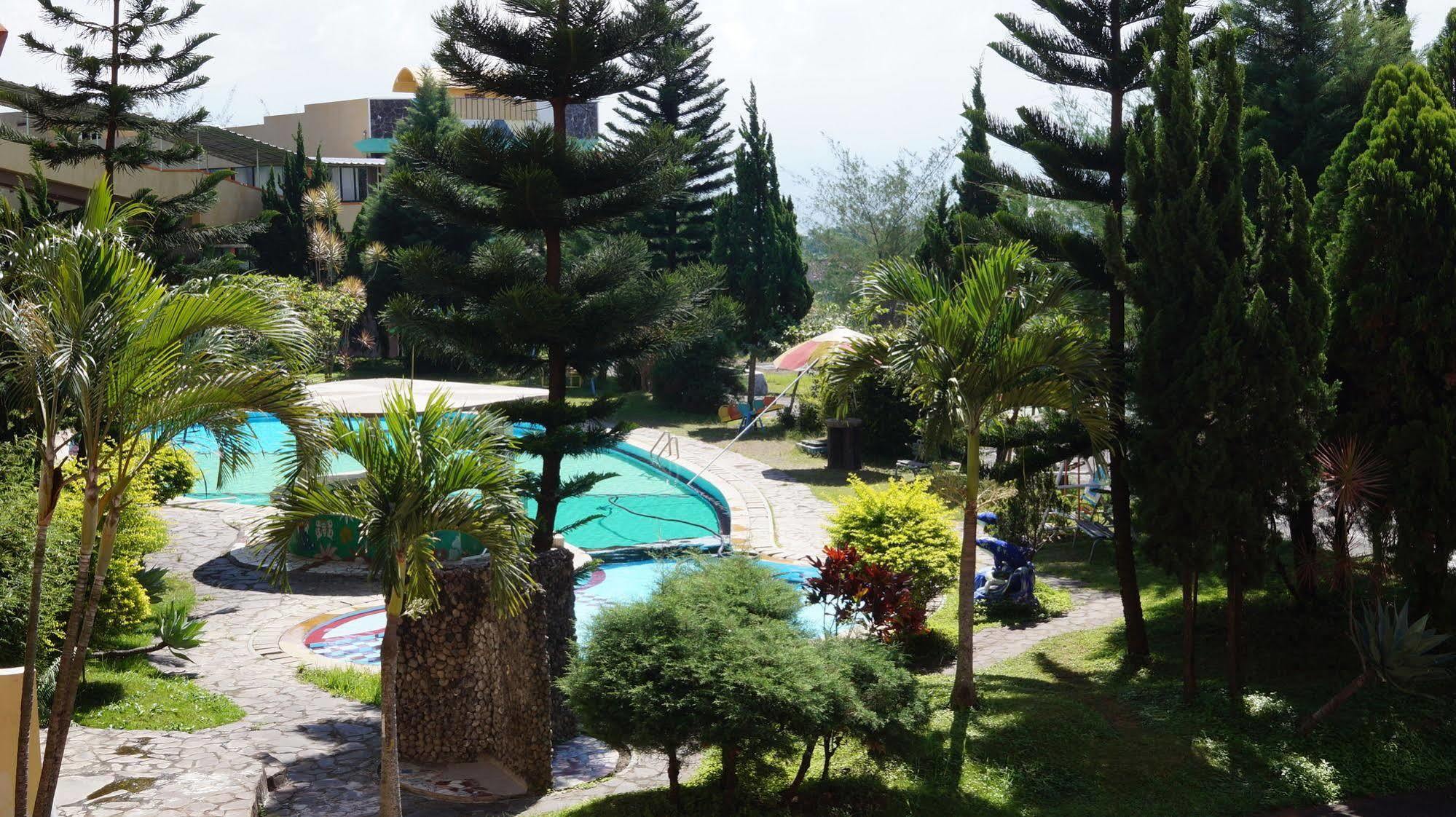 Hotel Surya Indah Batu Malang Extérieur photo